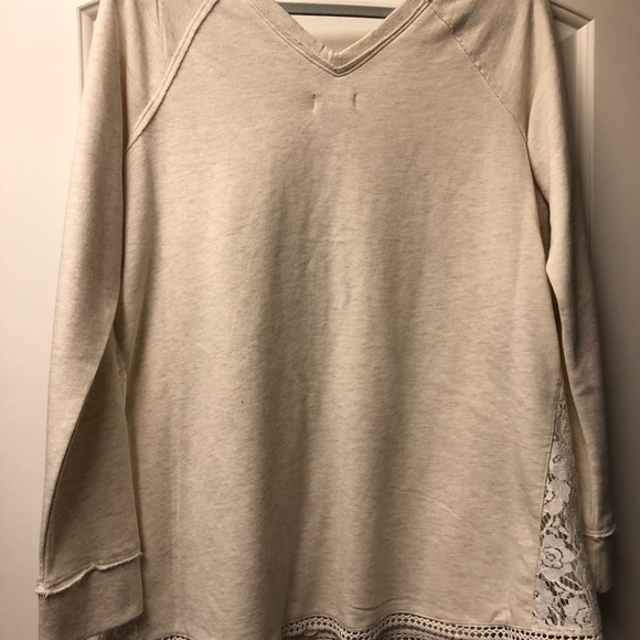 Sweater - Picture 4 of 4